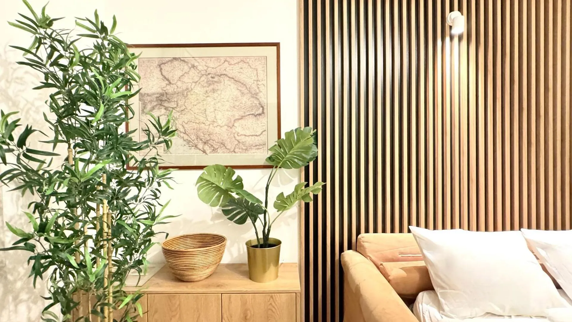 Newly Renovated Apartment At Yppenplatz Vienna 0*,