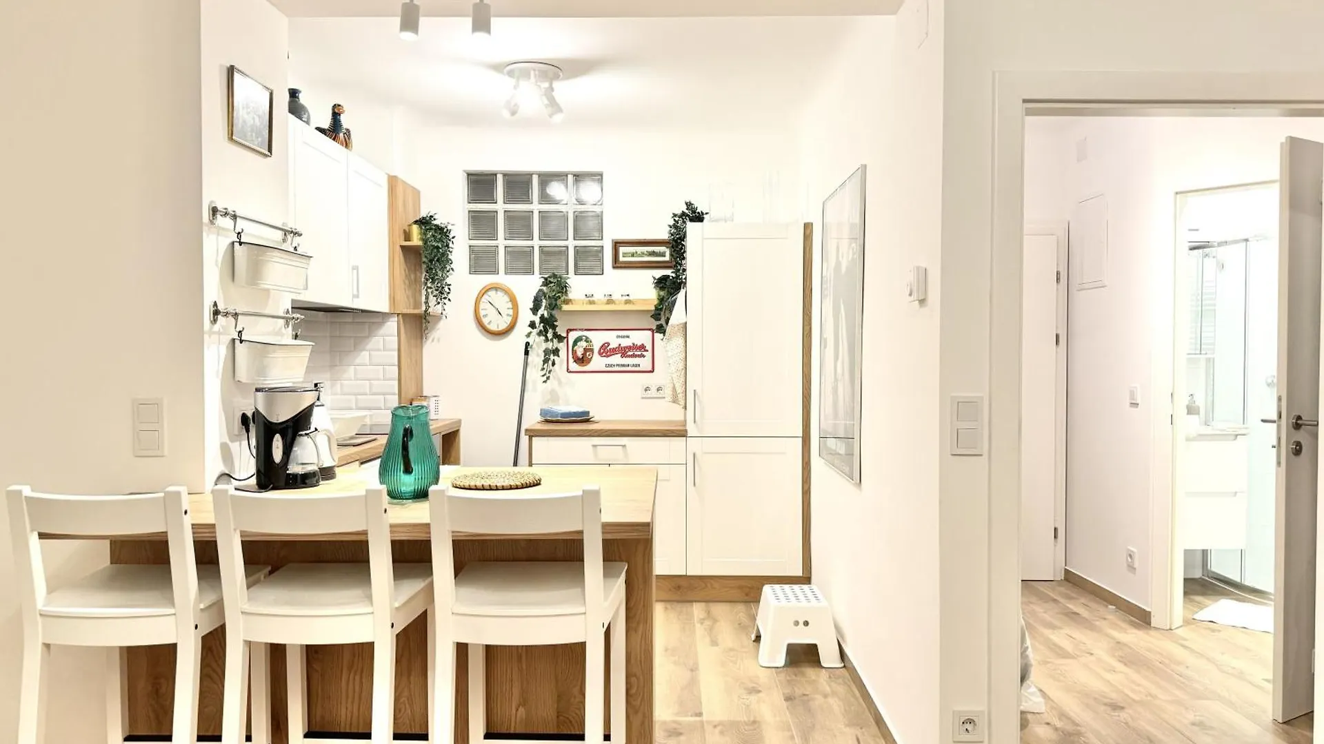 Newly Renovated Apartment At Yppenplatz Vienna 0*,