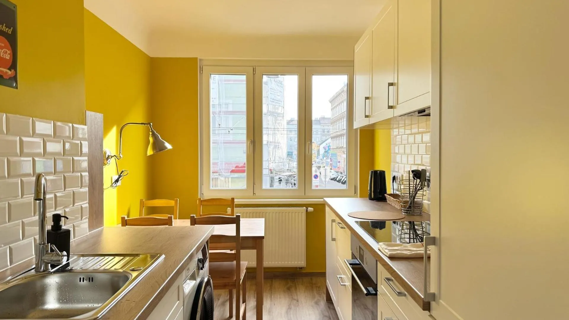 Newly Renovated Apartment At Yppenplatz Vienna Austria